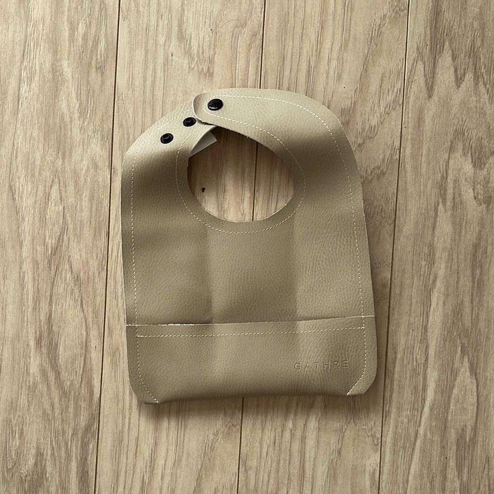 GATHRE Bib in Fog